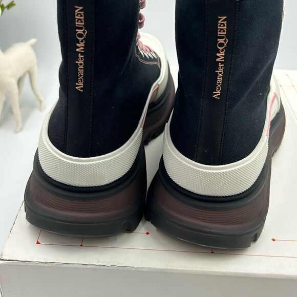 Men’s Alexander McQueen tred slick boots size 45 made in Italy New! Alexander McQueen  main image 3